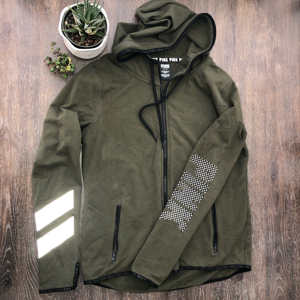 🚨 SOLD Victoria’s Secret PINK Olive Sweater